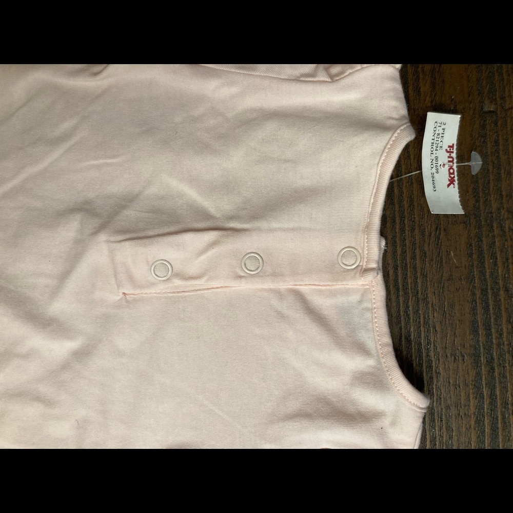 Aspen kids two-piece set in pink (baby girl) U.S. Size: 3-6M. New, Never worn. - Picture 3 of 6